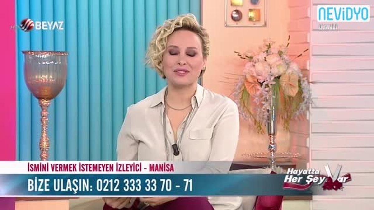 Evliyim Ama Eski Sevgililerime İnternetten Bakıyorum\'