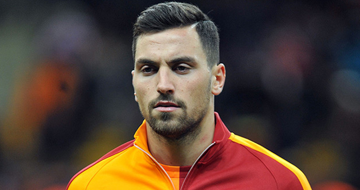 Galatasaray Yönetimi Sinan Gümüş'ü Uyardı: Kadro Dışı Kalırsın
