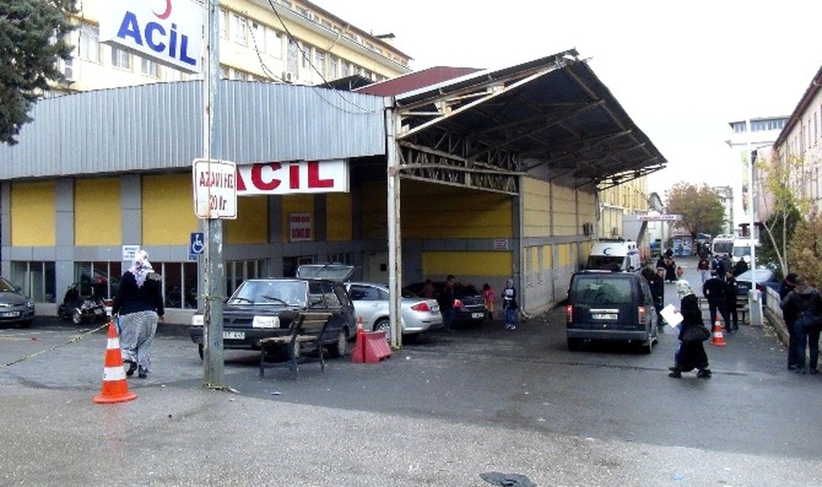 Gaziantep\'te, 3 Noktada Silahlı Saldırı: 1 Ölü, 2 Yaralı