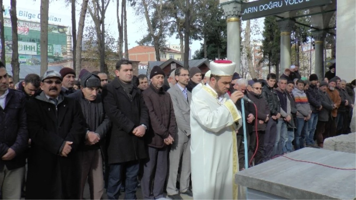 Gebze\'de Halep ve Adana\'da Ölenler İçin Gıyabi Cenaze Namazı Kılındı