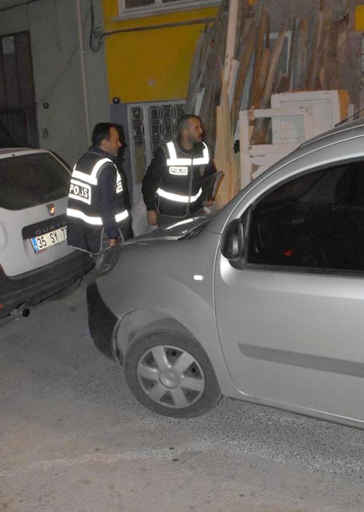 İzmir\'de Fetö Operasyonu: 29 Gözaltı