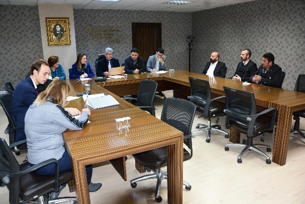 İzmit Belediye Kültür Gezileri İçin Otobüs Kiralama İhalesi Yaptı