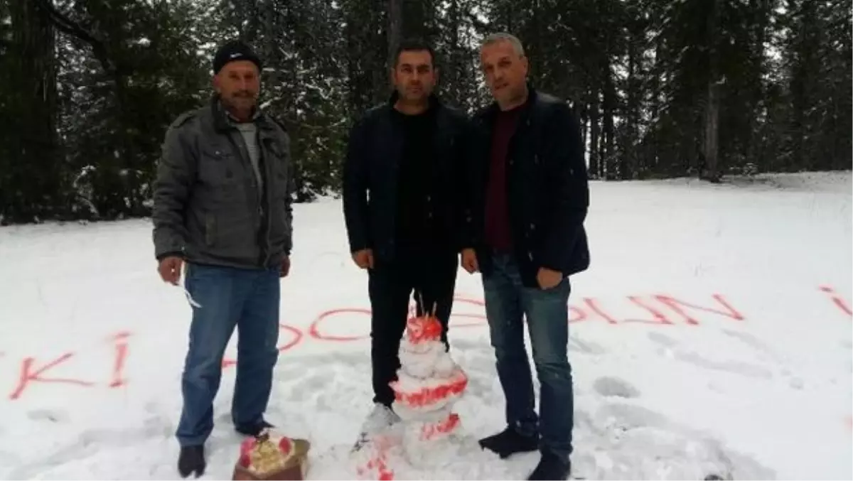 Kahramanmaraş Kar Üzerinde Doğum Günü Pastası