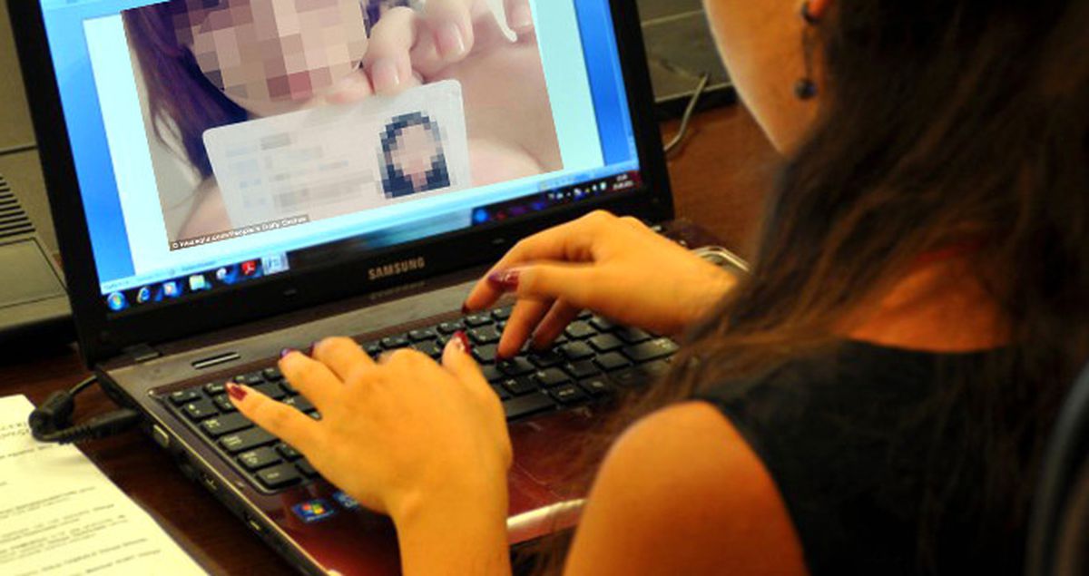 Kızların Tefecilere Teminat Olarak Verdikleri Çıplak Pozlar İnternete Düştü