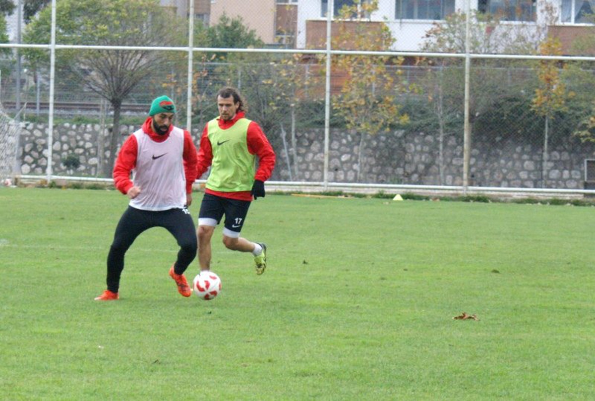 Kocaeli Birlikspor Nazilli\'yi bekliyor