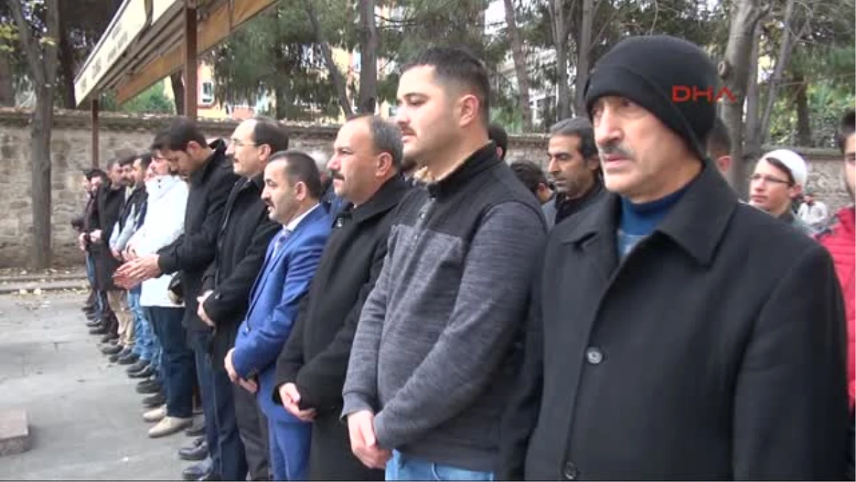 Kocaeli Halep ve Adana\'da Ölenler Için Gıyabi Cenaze Namazı Kılındı