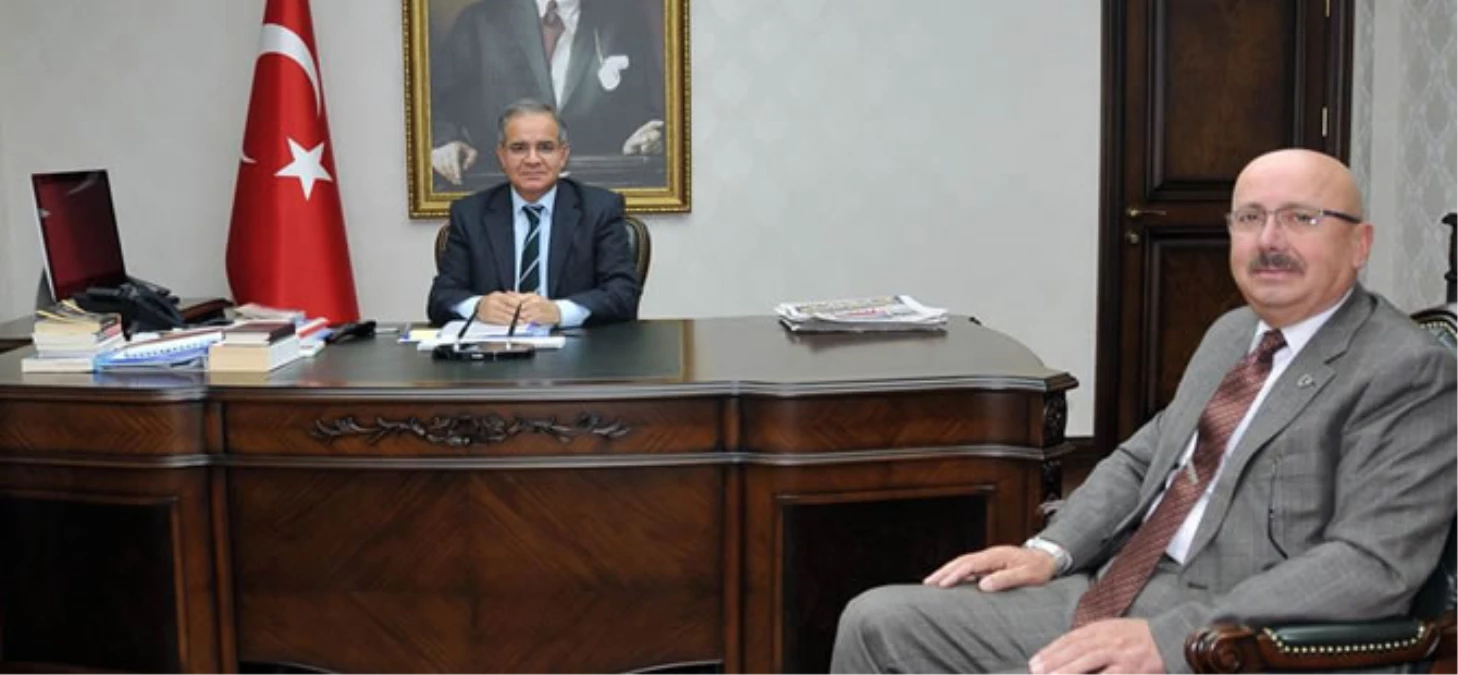 Sarıveliler Belediye Başkanı Samur\'dan Vali Tapsız\'a Ziyaret