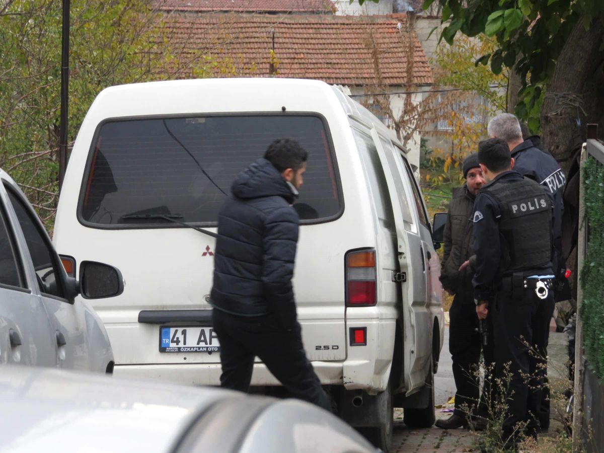 Sigara Dağıtım Aracını Soydular