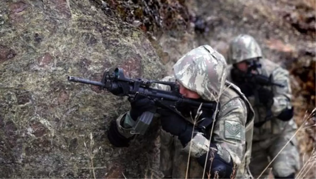 Çukurca'da Çatışma: 3 Asker Şehit, 6 Asker Yaralı; 7 PKK'lı Öldürüldü