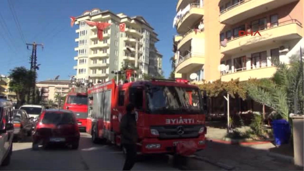 Antalya Alanya\'da Ev Yangını