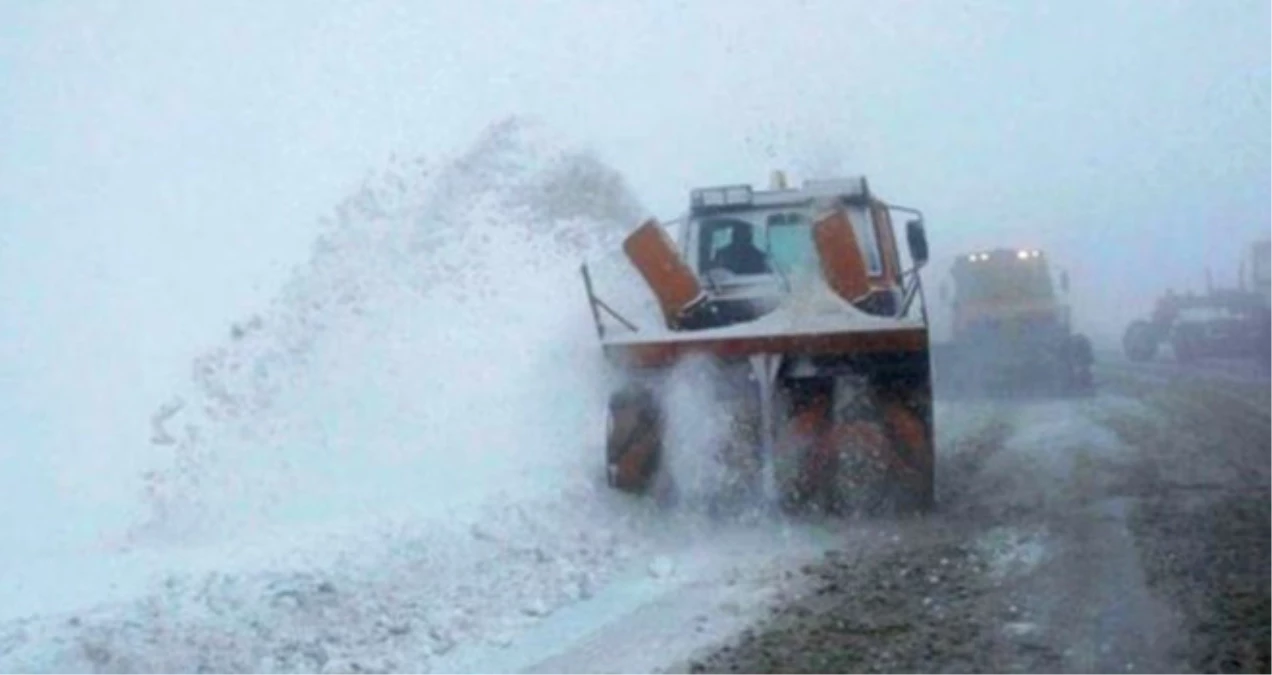Ardahan-Posof Karayolu Kar Nedeniyle Ulaşıma Kapandı