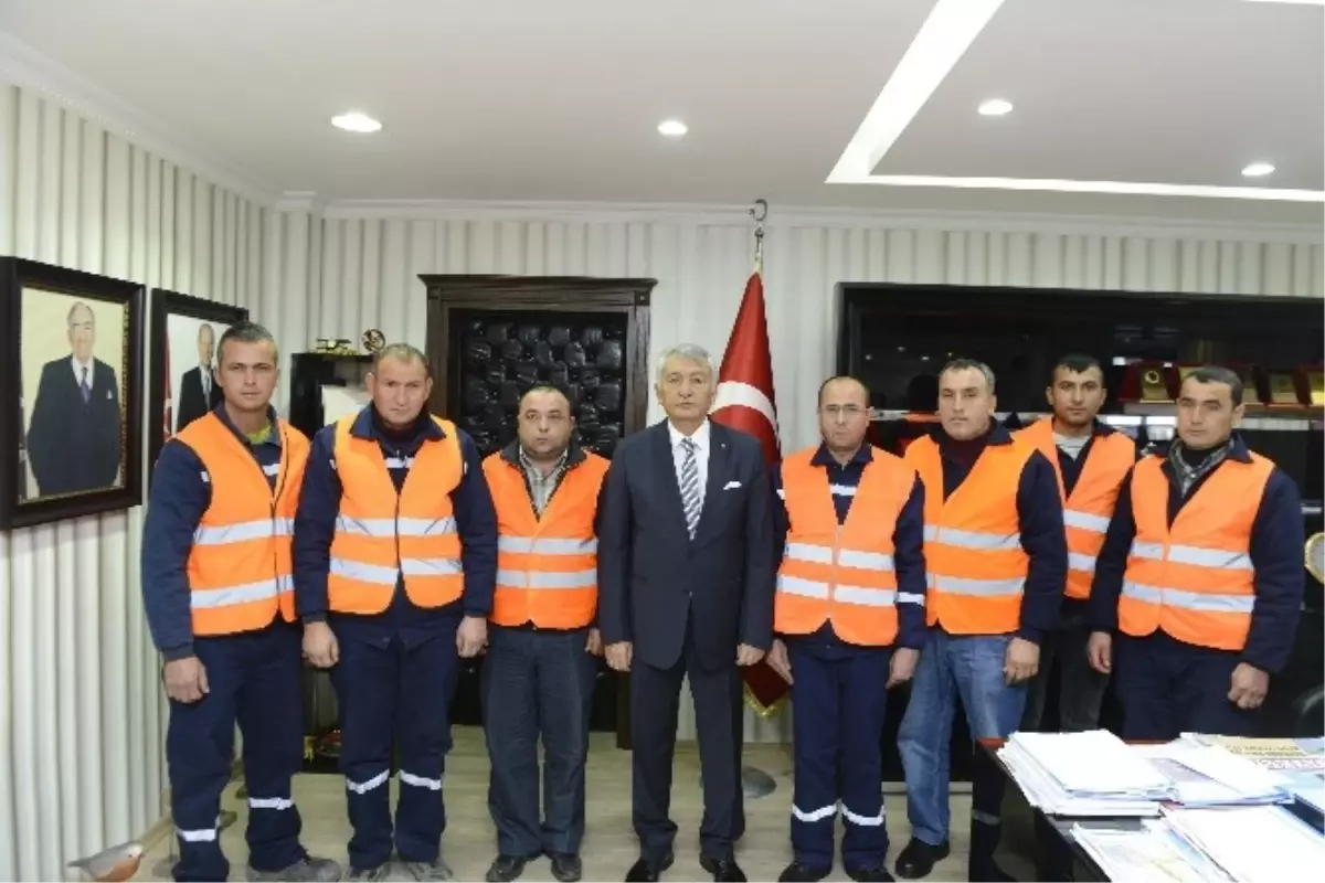 Başkan Günaydın Çalışkan Personeli Ödüllendirdi