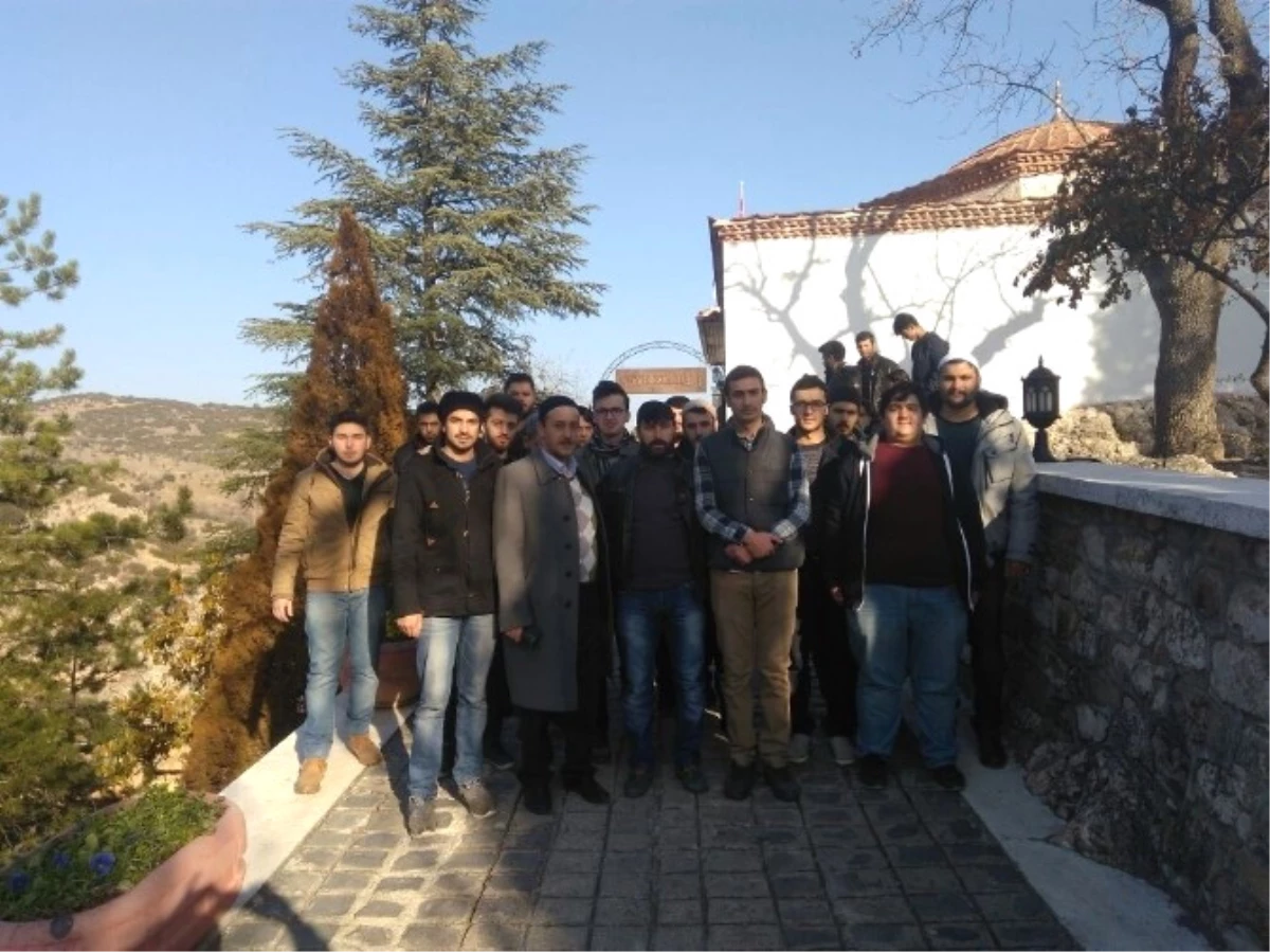 Bilecik Mostar Gençlik Gönüllüleri Eskişehir\'den Gelen Öğrencilere Bilecik\'i Tanıttı