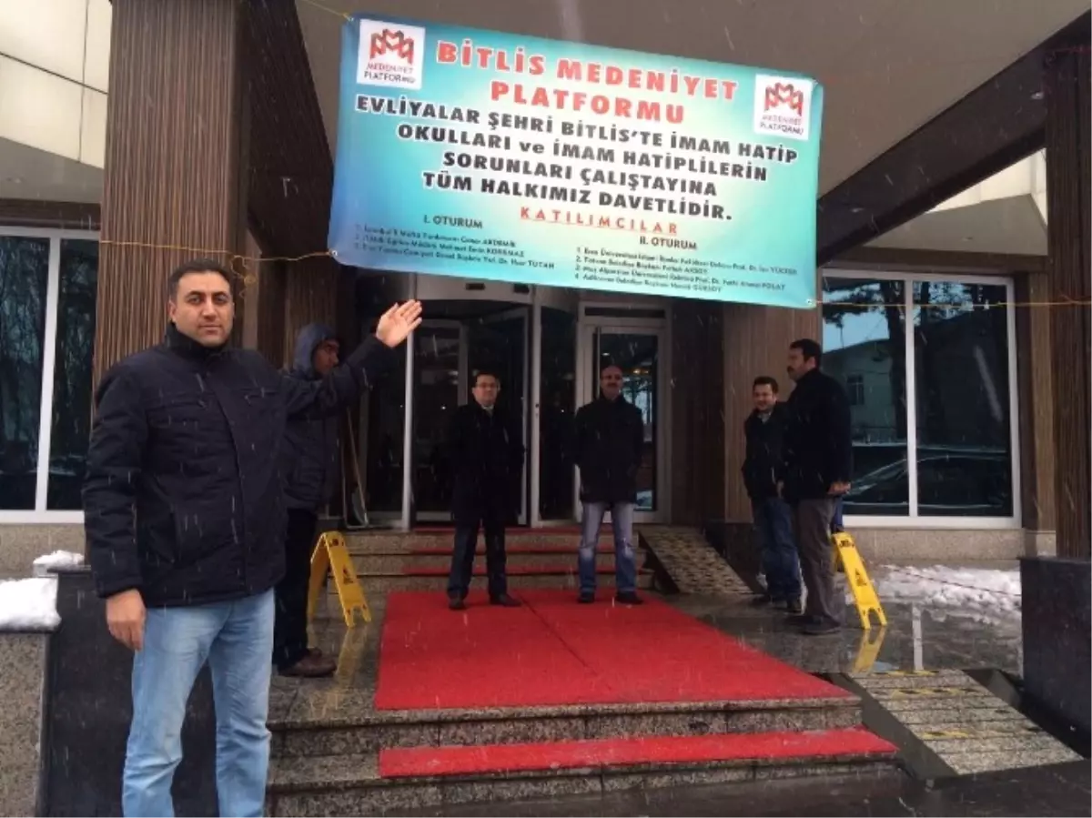 Bitlis\'te İmam Hatip Okulları ve İmam Hatiplilerin Sorunları" Çalıştayı