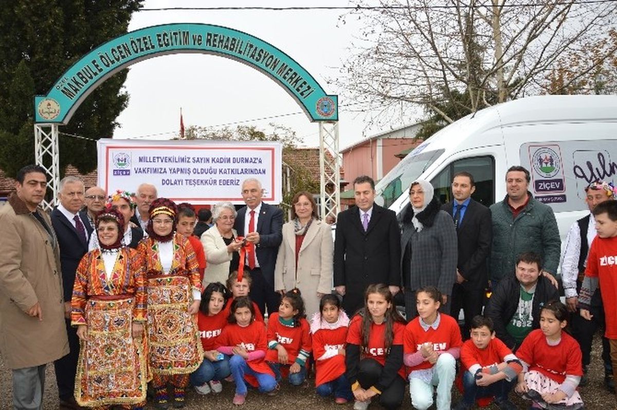 Engelliler Okuluna Minibüs Hediye Edildi