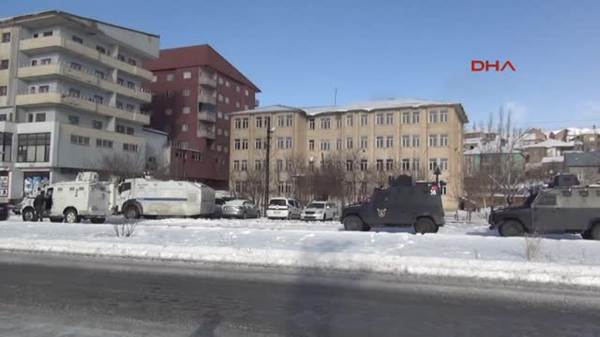 Hakkari Yüksekova ve Çukurca Belediyelerine Operasyon