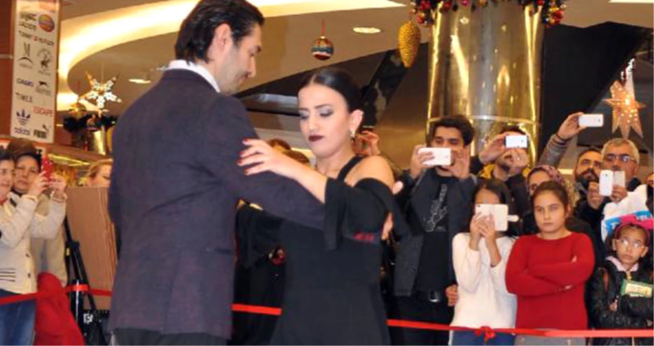 İki Bacağı Protez Olan Genç Kadın Tango Performansıyla Alkışları Topladı