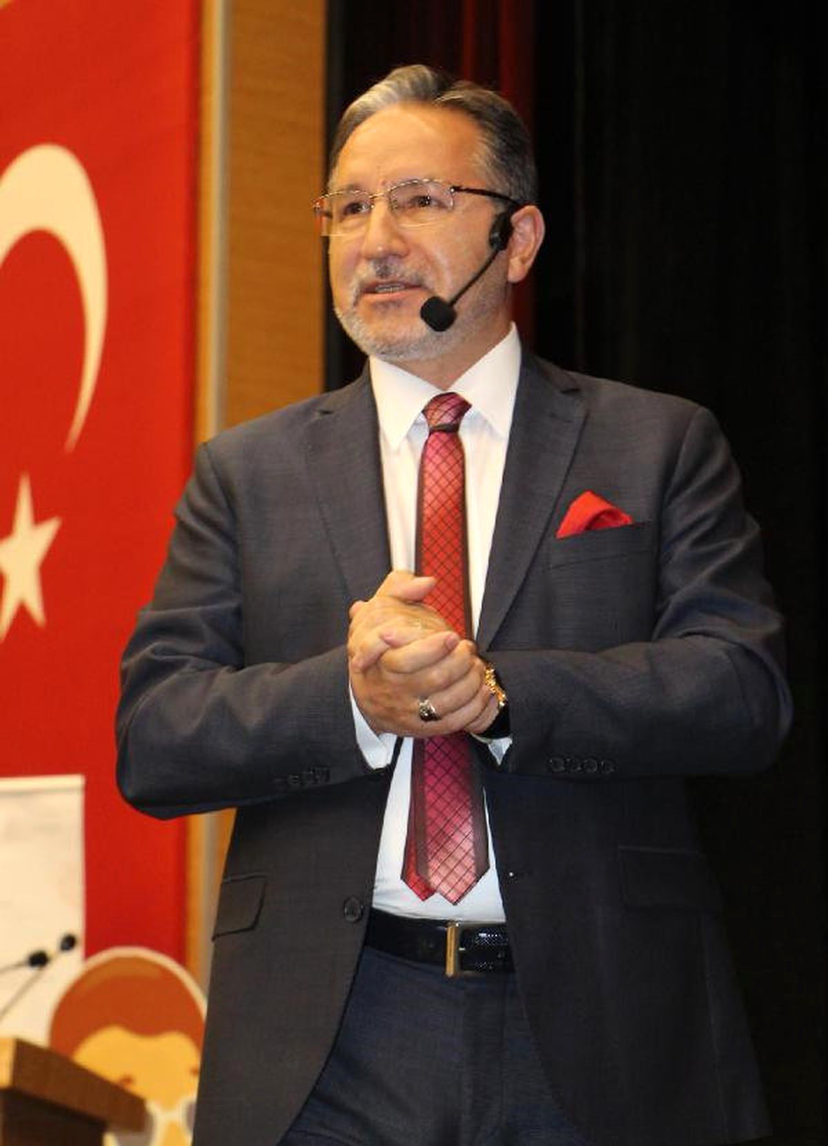 İlahiyatçı Karataş Sivas\'ta Engellilerle Buluştu