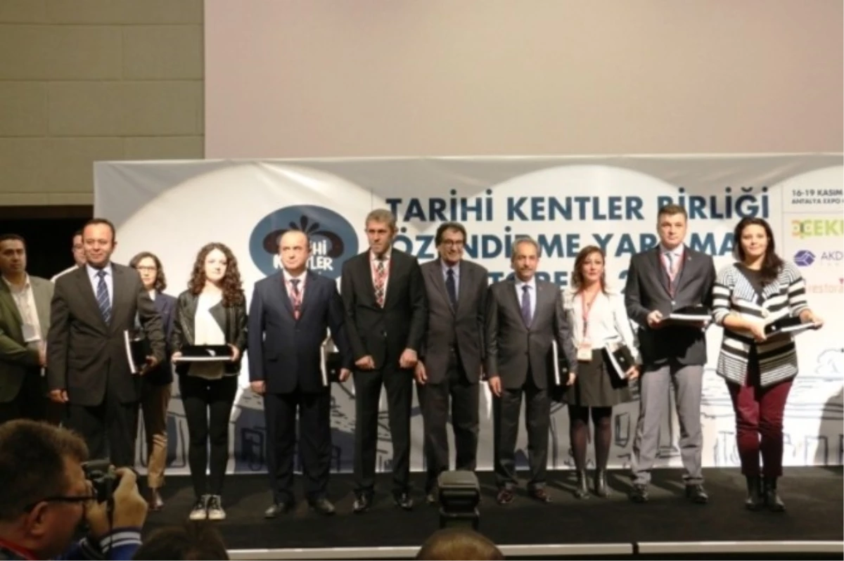 İzmit Belediyesi\'nin Tarih Çalışmalarına Ödül