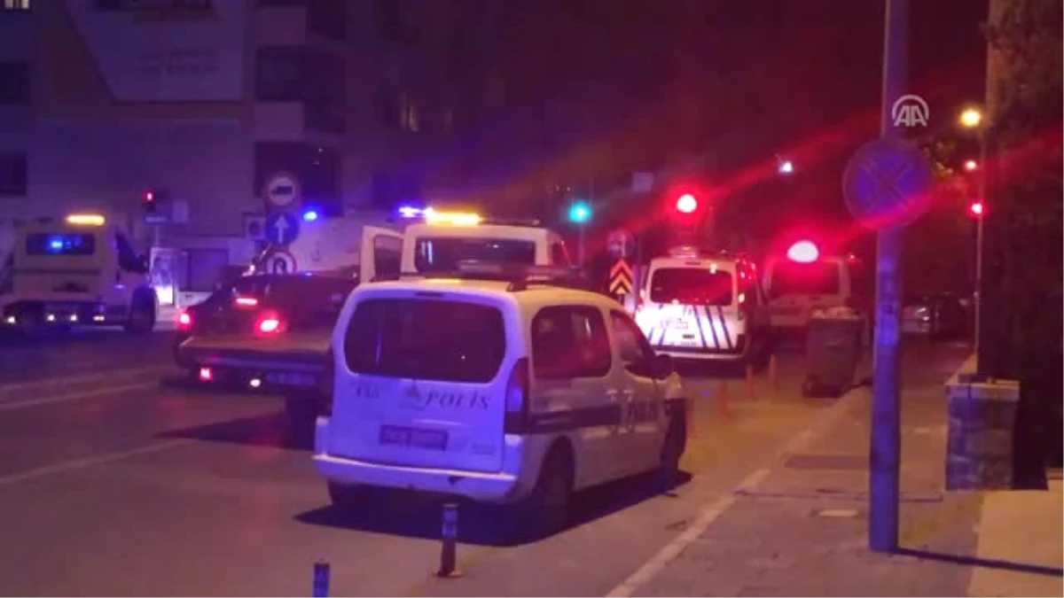 Otomobil Polis Aracına Çarptı: 5 Yaralı - Izmir