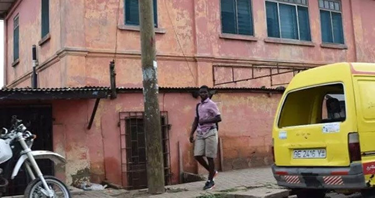 Ganalı ve Türklerden Oluşan Çete, Sahte ABD Büyükelçiliği Açıp İşletti!