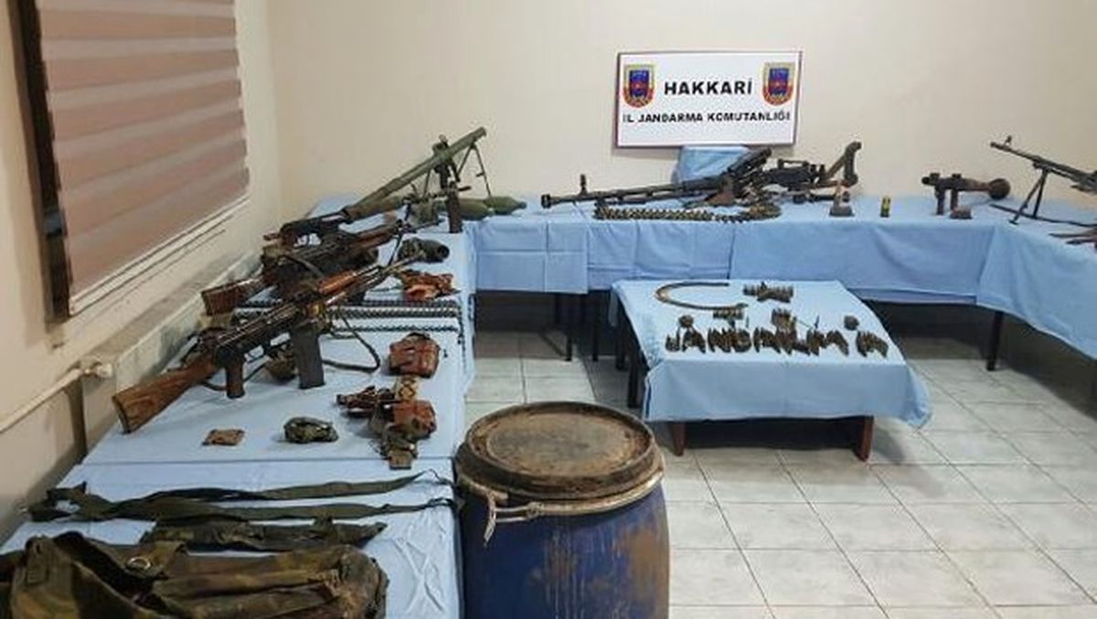 Şemdinli\'de Terör Örgütü PKK\'ya Ait Silah ve Mühimmat Ele Geçirildi