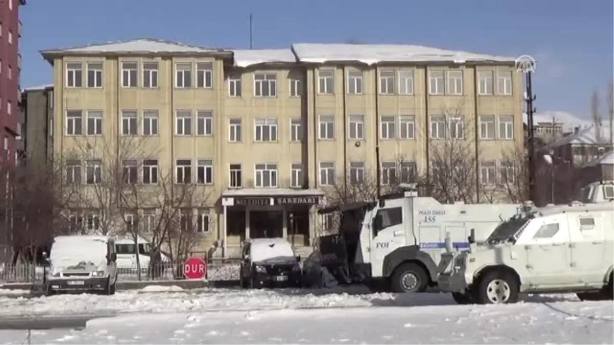 Yüksekova Belediye Başkanı Kozay, Gözaltına Alındı