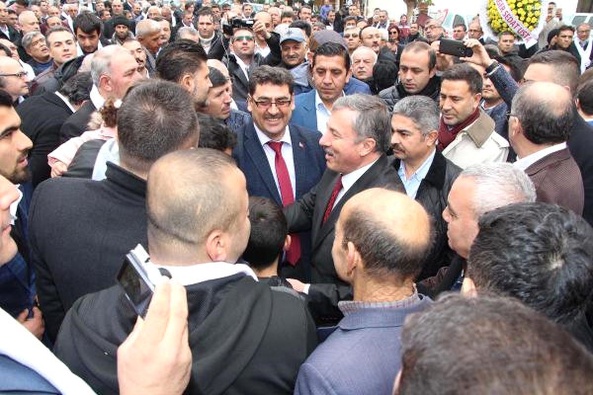 AK Partili Özdağ: 'Aracı Ecevit' Lafını Kullanmadım