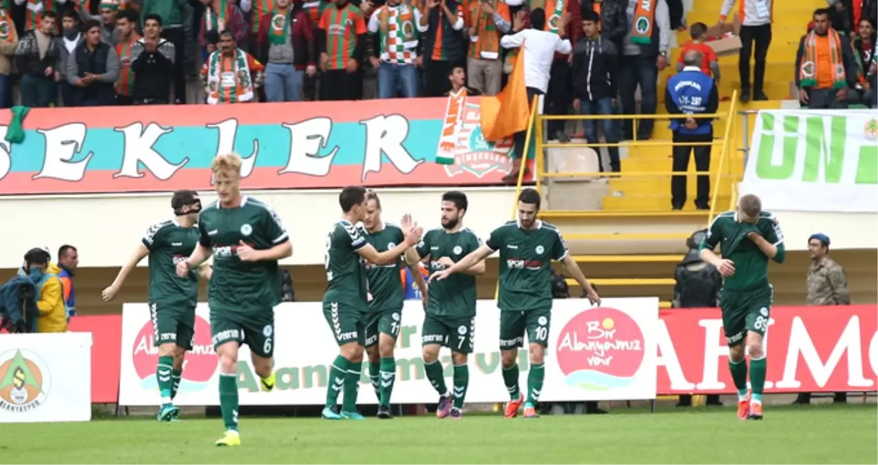 Atiker Konyaspor, Aytemiz Alanyaspor\'u Son Dakika Golüyle 3-2 Yendi