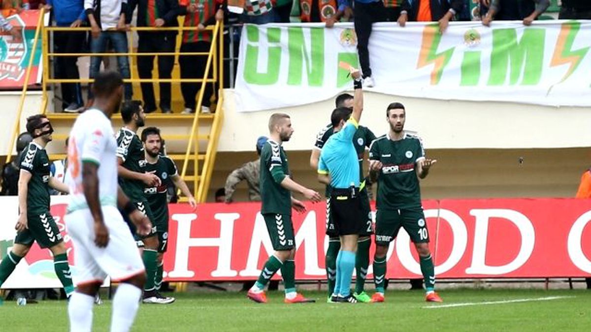 Bajic, Gol Sonrası Sevinci Nedeniyle Kırmızı Kart Gördü, Tartışma Çıktı