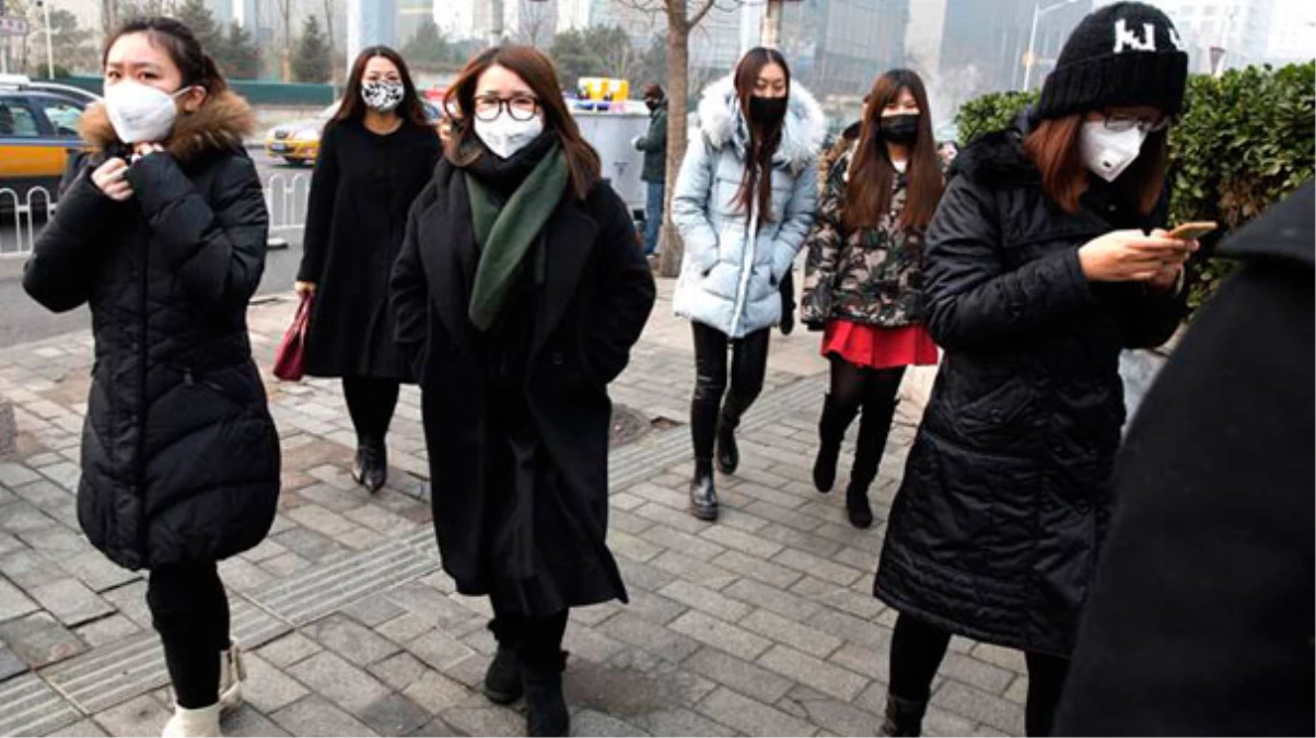 Çin\'deki Kirli Hava Görüş Mesafesini 50 Metreye İndirdi