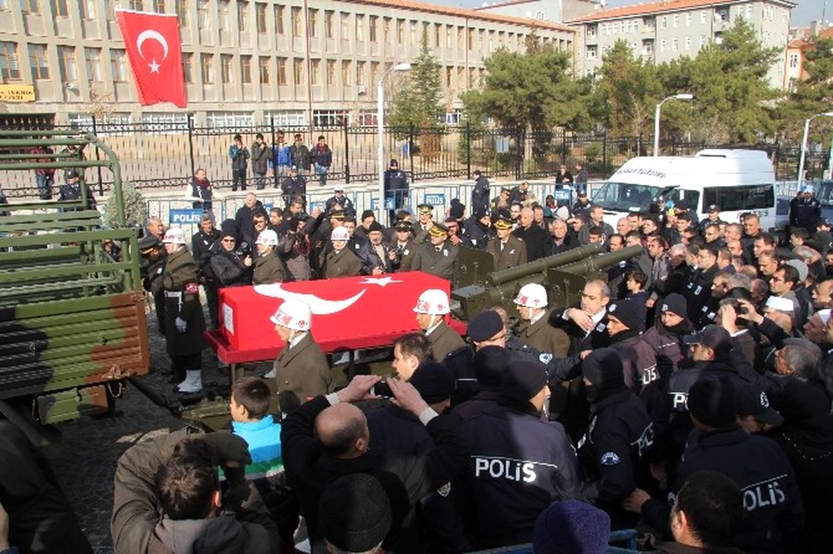 Çukurca Şehidine Babasından Gözü Yaşlı Veda