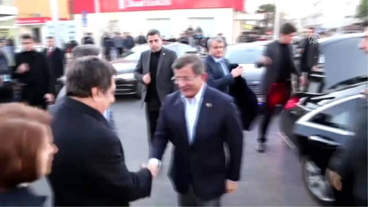 Eski Başbakan Davutoğlu