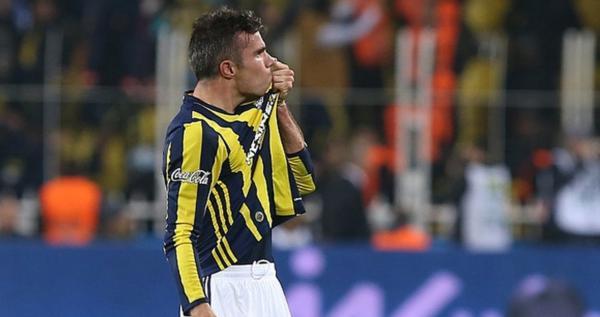 Football Leaks, Van Persie'nin Sözleşmesindeki Özel Maddeleri Yayınladı