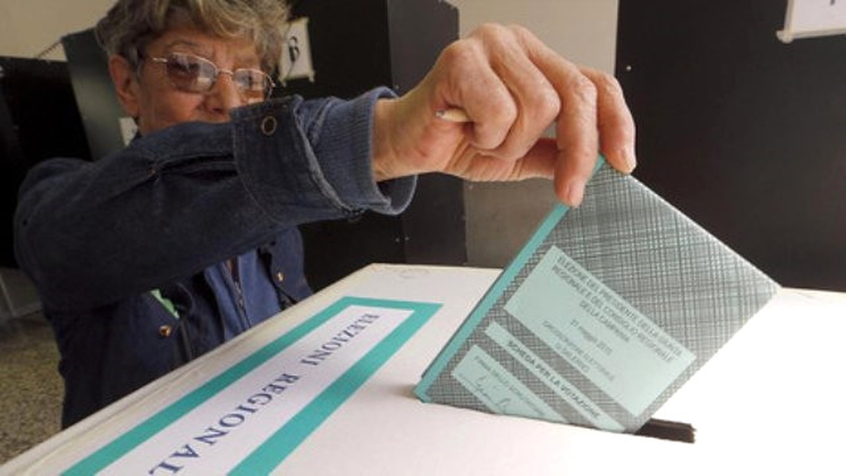 İtalya, Kritik Anayasa Referandumu İçin Sandık Başında