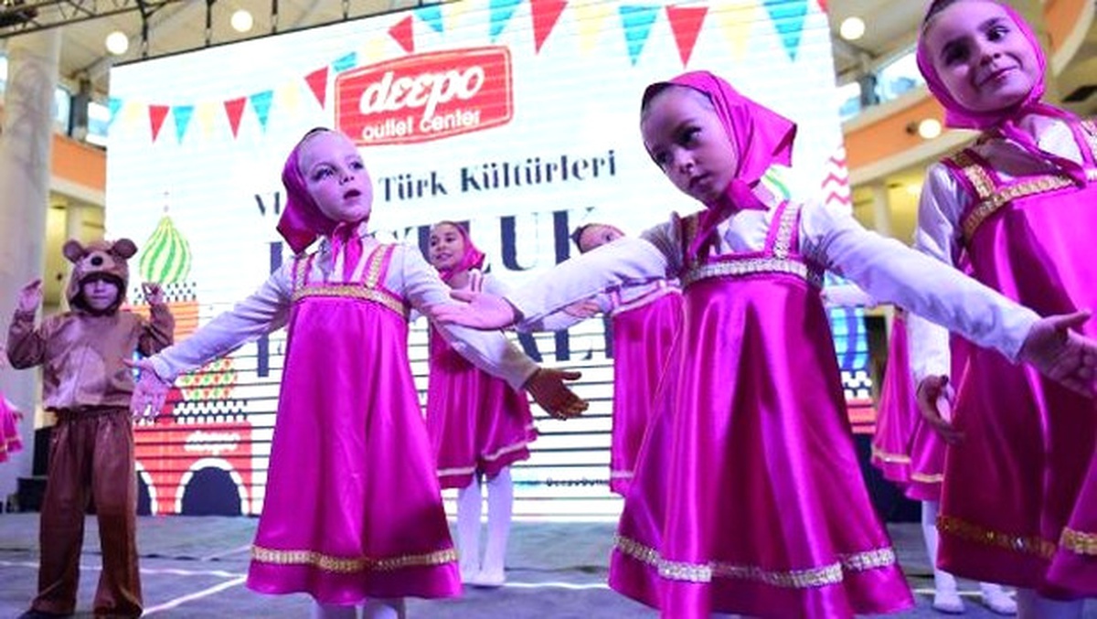 Türk ve Ruslar Dostluk Festivalinde Buluştu