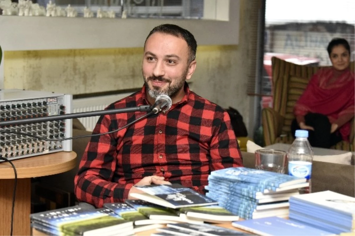 Yazar Serkan Türk, Gümüşhane\'de Söyleşi ve İmza Gününe Katıldı