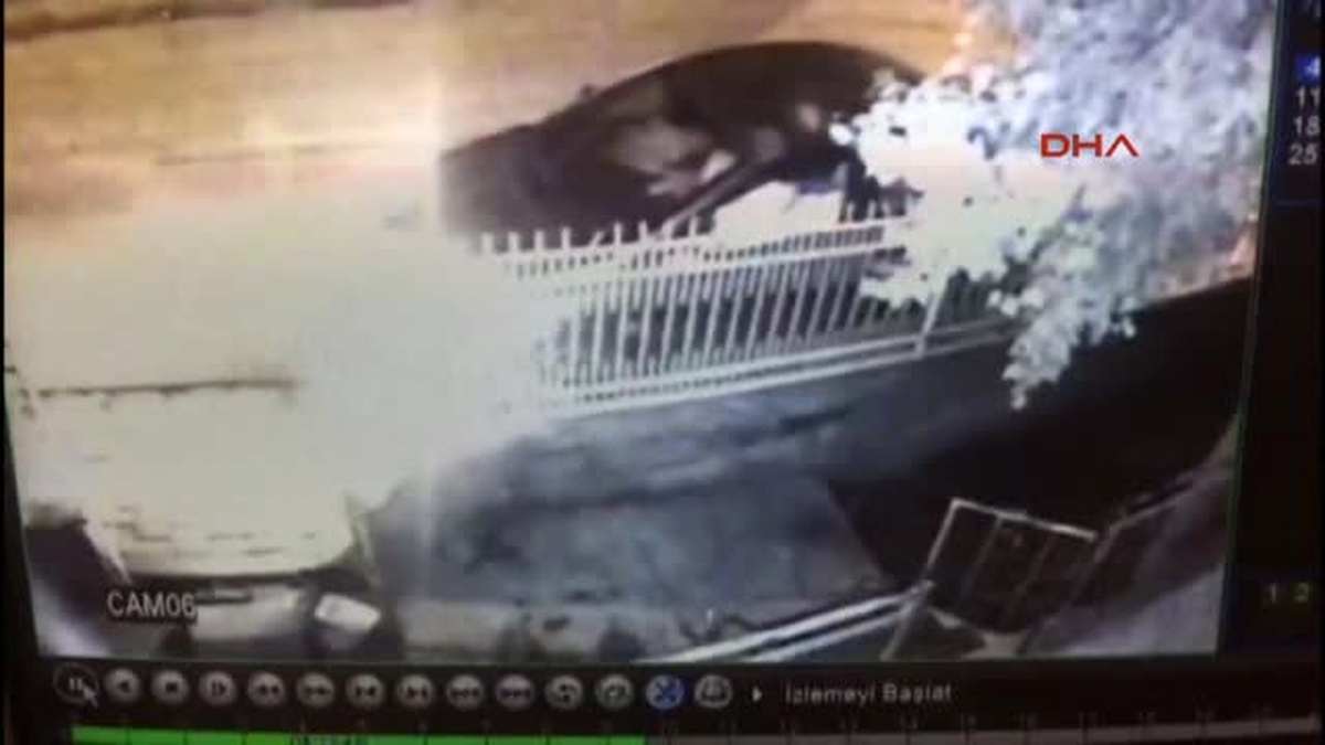 Adana Kan Lekeleri Polisi Alarma Geçirdi