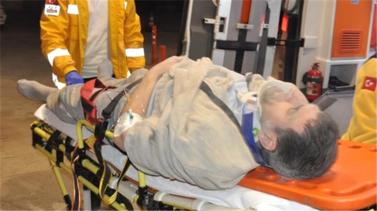 Alaşehir\'de Toprak Altında Kalan 2 İşçi Yaralandı