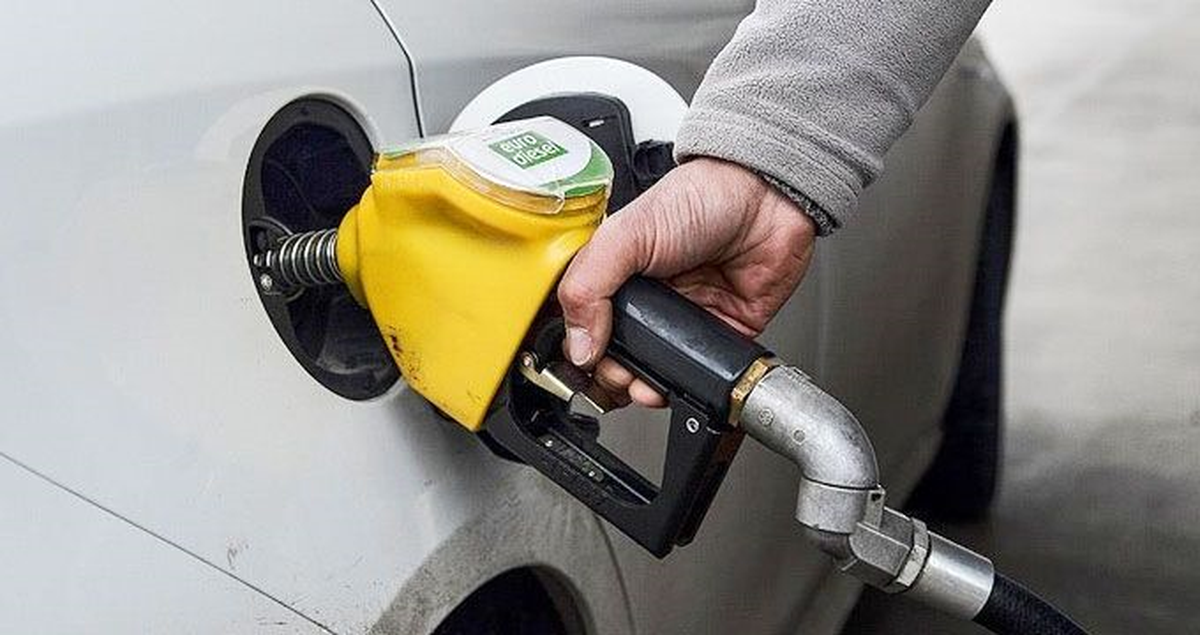 Benzine 15 Kuruş, Motorine 16 Kuruş Zam Yapıldı