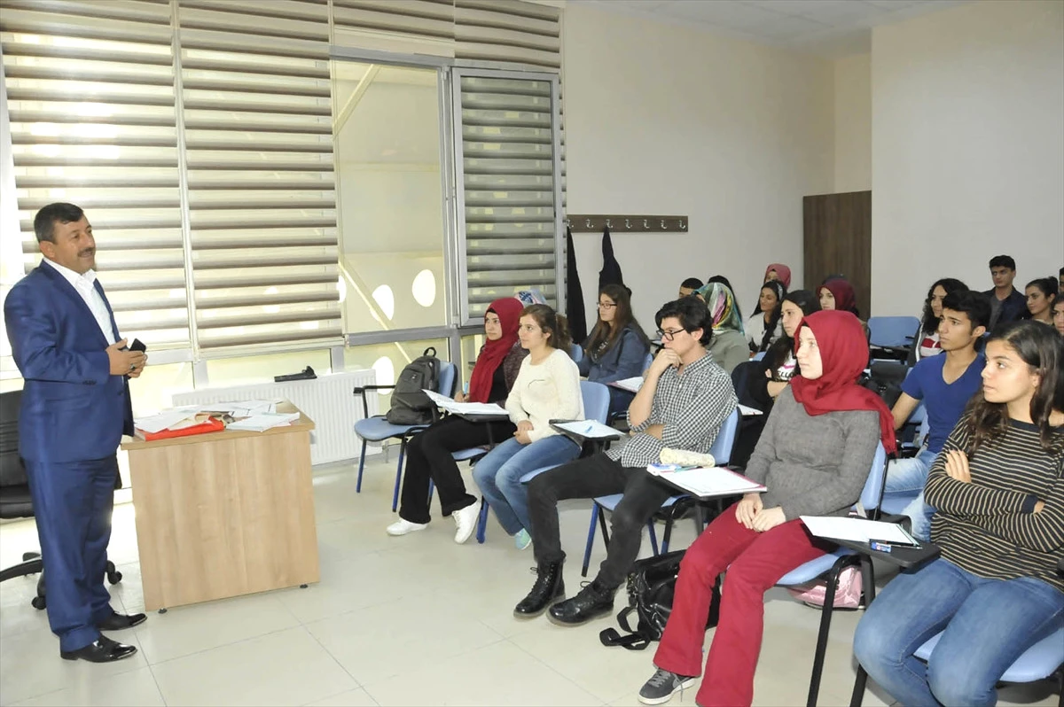 Darıca Belediye Başkanı Karabacak\'tan Bilgi Evi Ziyareti