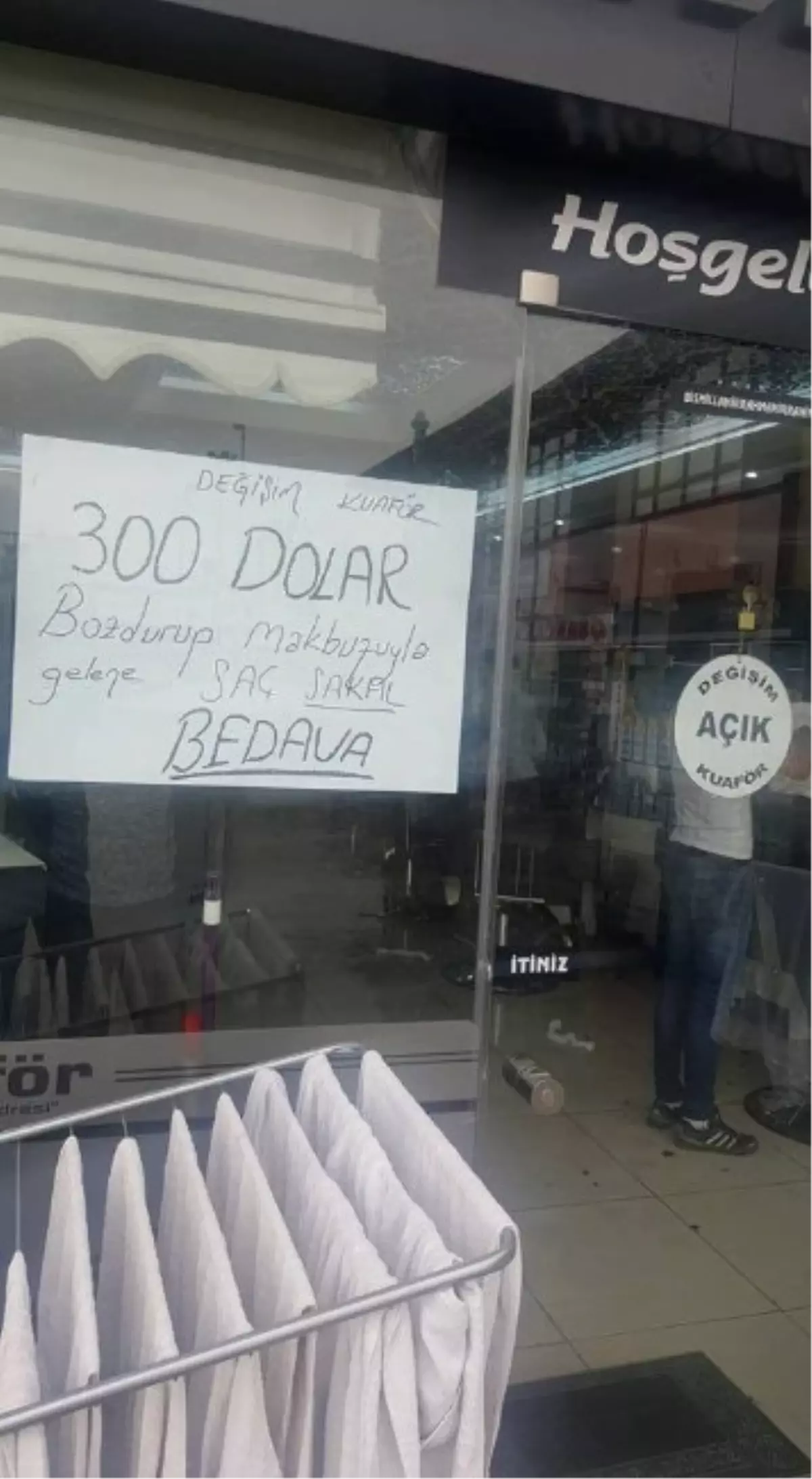 Dolar Bozduran Herkese Traş Bedava