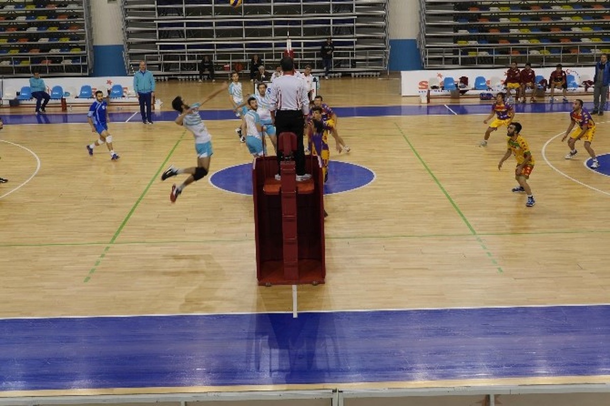 Haliliye Voleybol Takımı Peyasspor\'u 3- 0 Yendi
