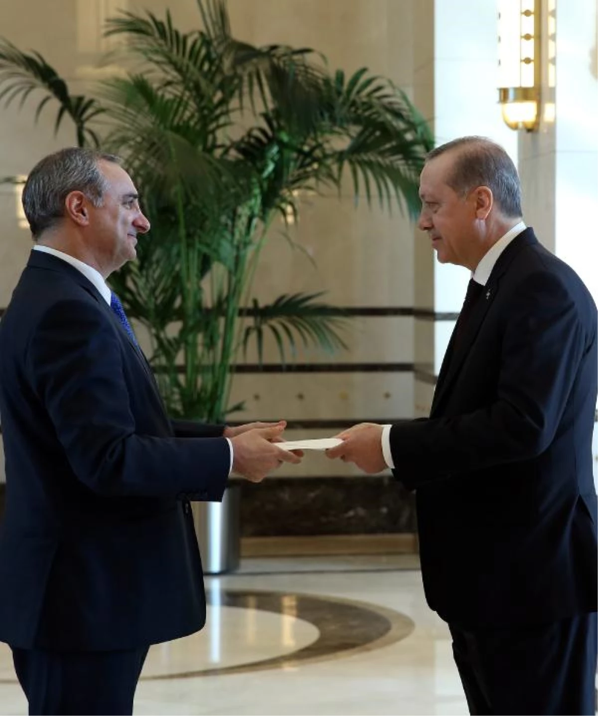İsrail Büyükelçisi, Cumhurbaşkanı Erdoğan\'a Güven Mektubunu Sundu