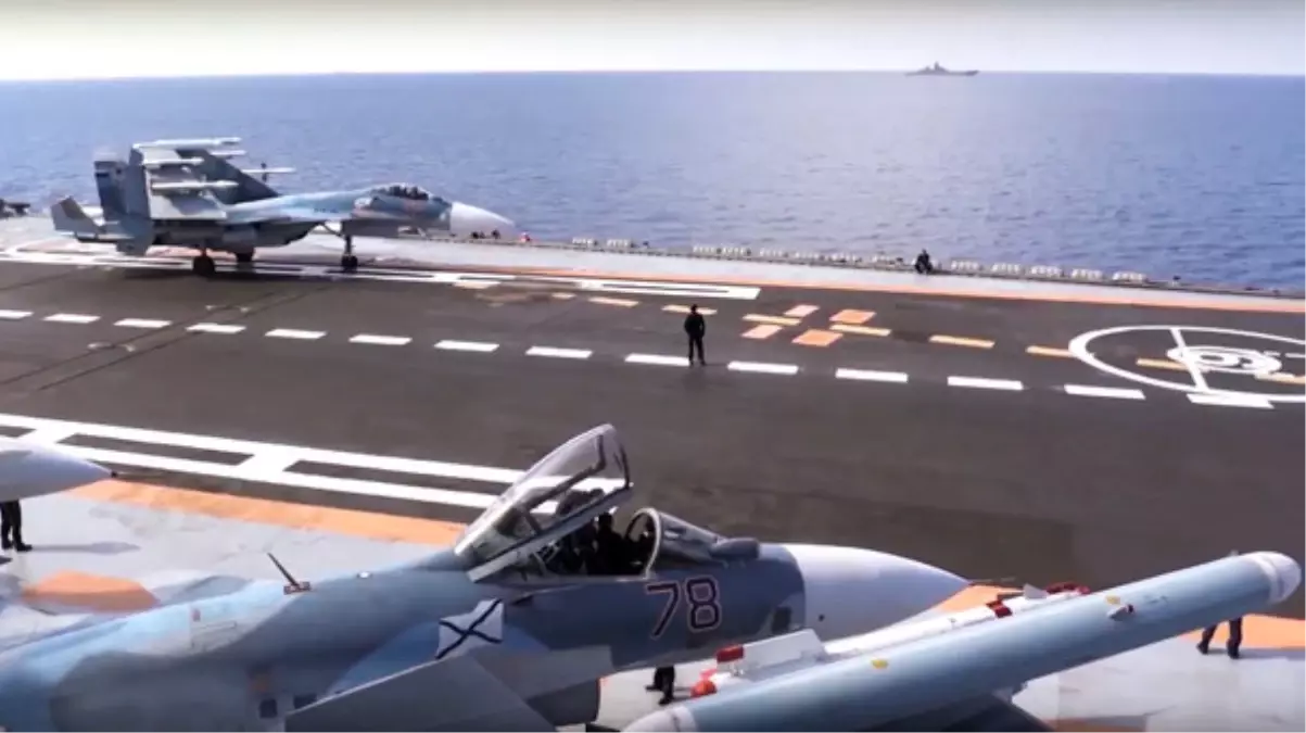 Rus Savaş Uçağı, Akdeniz'e Çakıldı