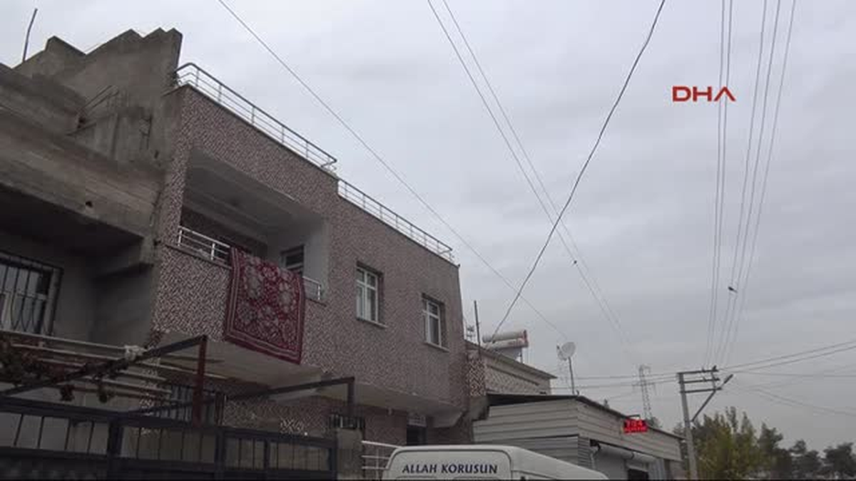 Şanlıurfa - Evin Üzerinden Geçen Elektrik Telleri Korkutuyor