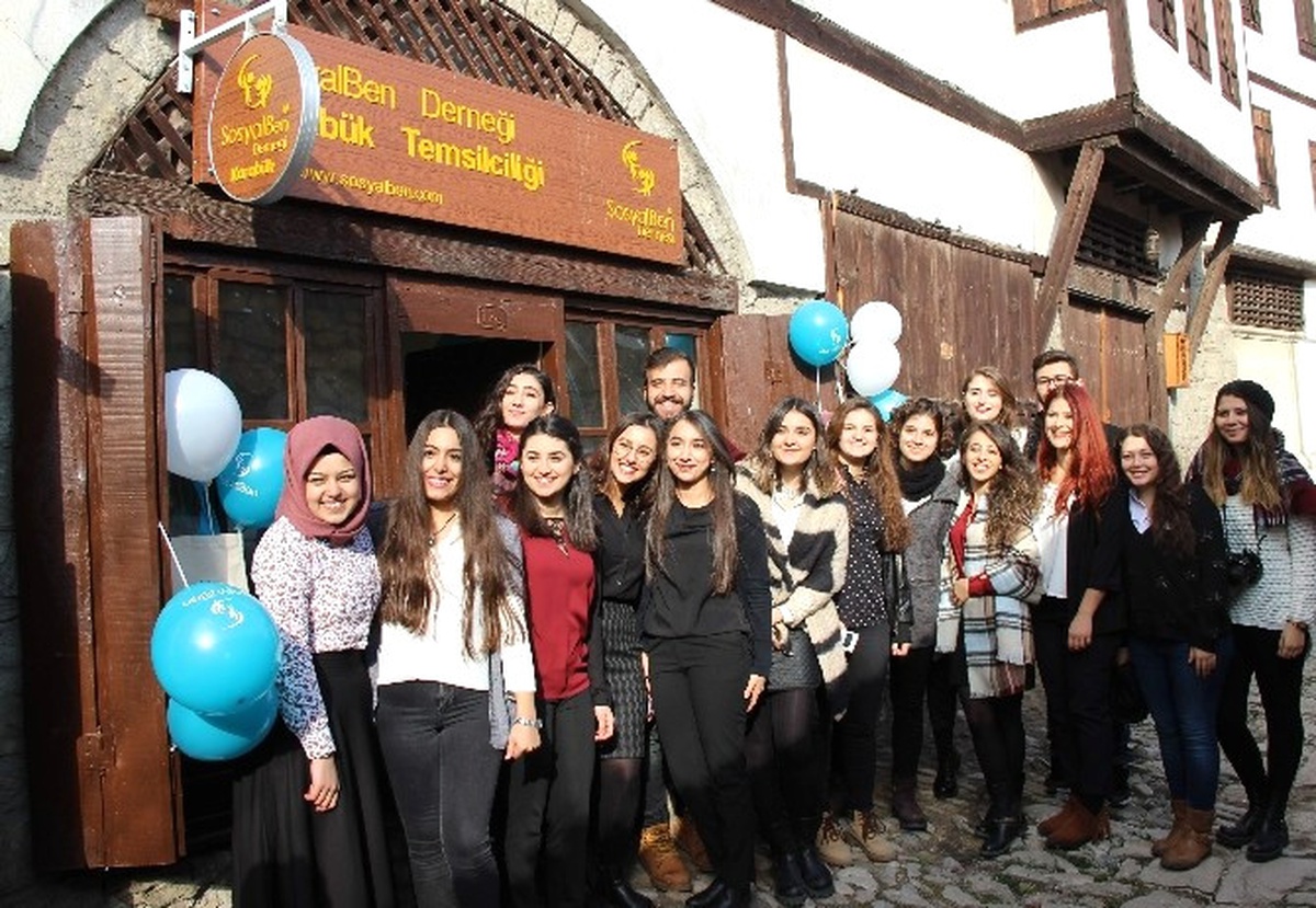 Sosyalben Üyeleri \'Dünya Gönülleri Günü\'nü Kutladı