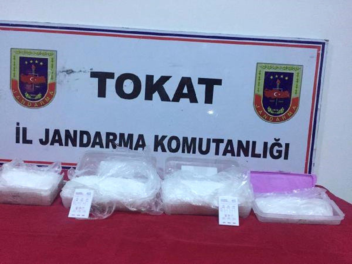 Tokat\'ta 2.5 Kilo Kristal Metamfetamin Ele Geçirildi