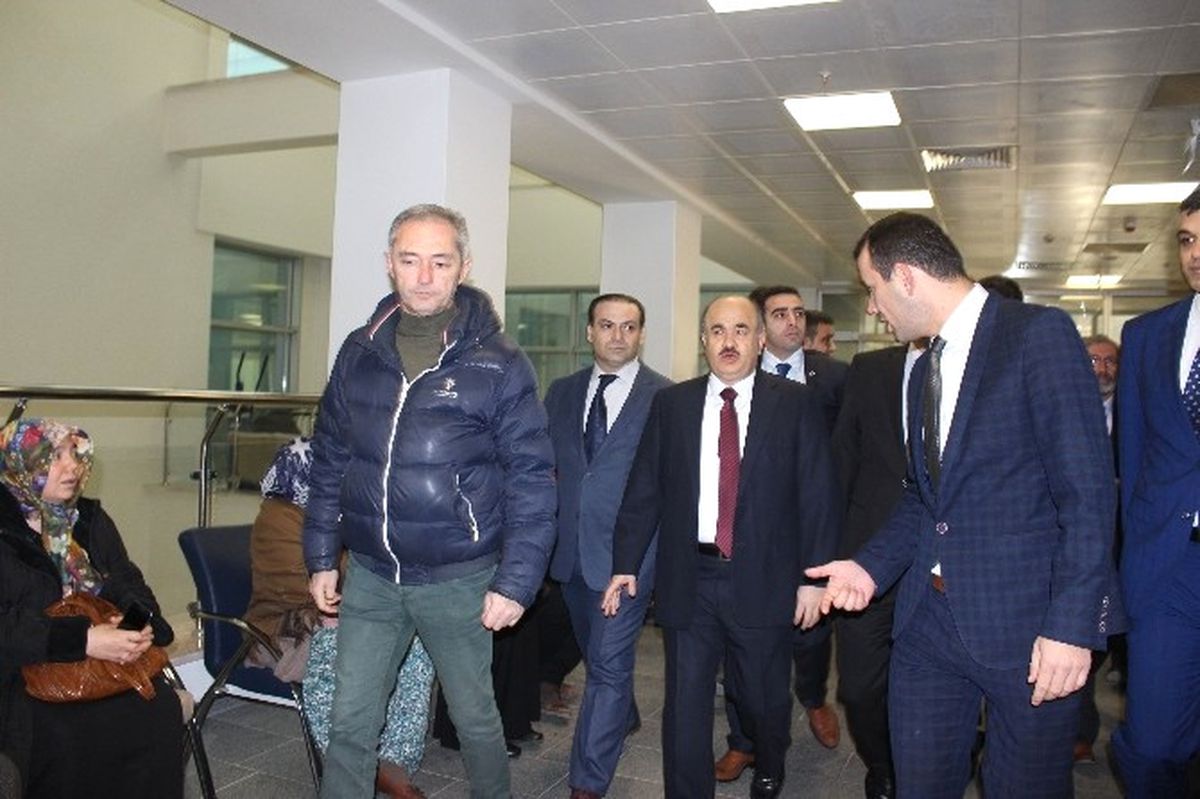 Vali Dağlı, "Bu Görüntüler Yeni Hastaneye Yakışmıyor"