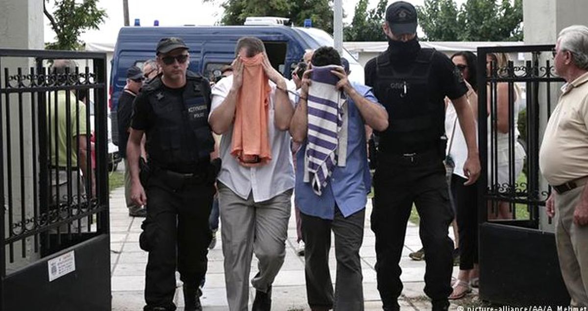Yunanistan, Firari Darbecileri Türkiye'ye Vermiyor